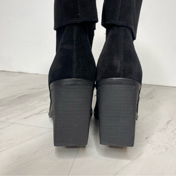 Blondo Sidnee Black Suede Heeled Bootie 7 - Picture 4 of 15